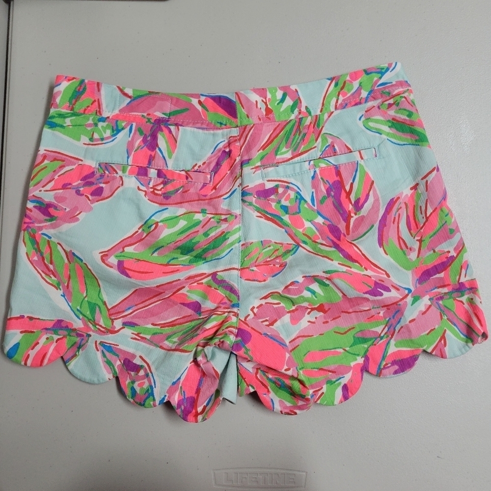 Lilly Pulitzer In The Vias Buttercup Scalloped Shorts Size 4. - Picture 5 of 14